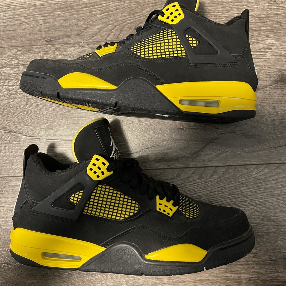 2012 Jordan 4 Thunder